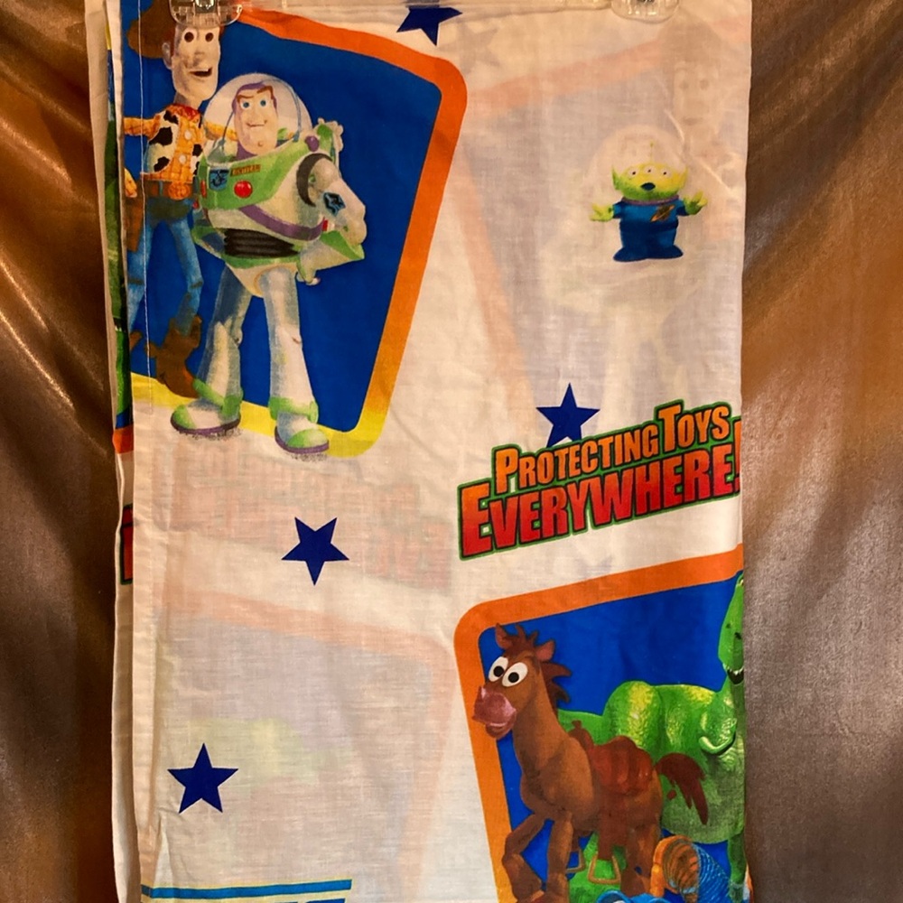 Toy Story Themed Kids flat sheet 66 x‎ 96. Box P
